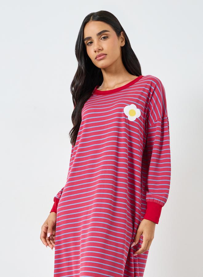 ستايلي قميص نوم مخطط بأكمام طويلة ومزخرف بزهور - Image 3